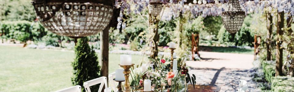 Luxe wedding long lunch arbour party small wedding elopement micro wedding intimate wedding wollongong wisteria bowral southern highlands burrawang robertson bundanoon moss vale mittagong goulburn canberra